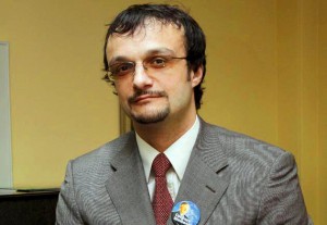 Деян Мирович