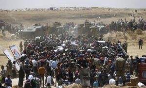 sirian-migrants-near-turkei-granica-e1532375833267
