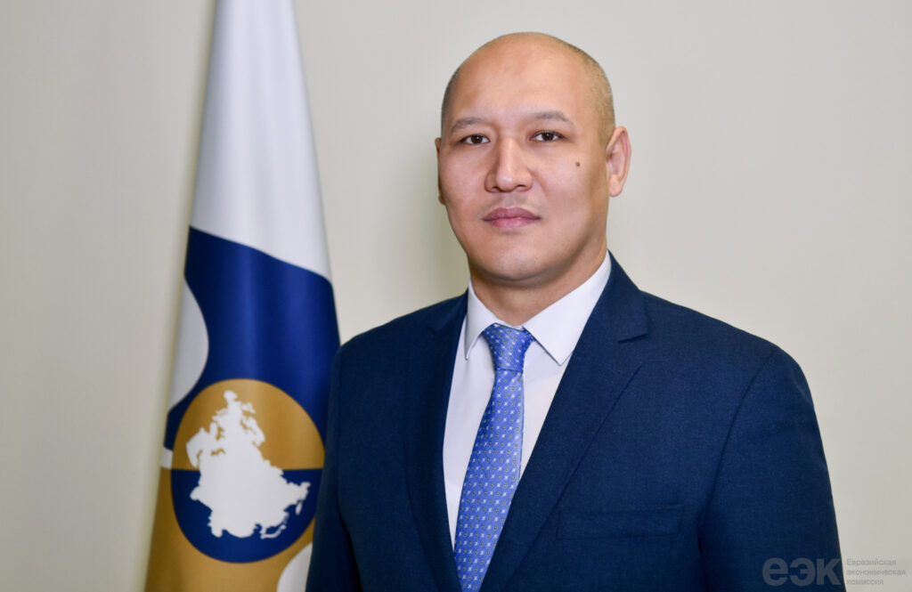 Sarbasov-Magauiya-Kanapiyaevich_zam.-dir.-Dep_ta-protokola-i-organiz.-obespecheniya-EEK_12_12_2024.jpg